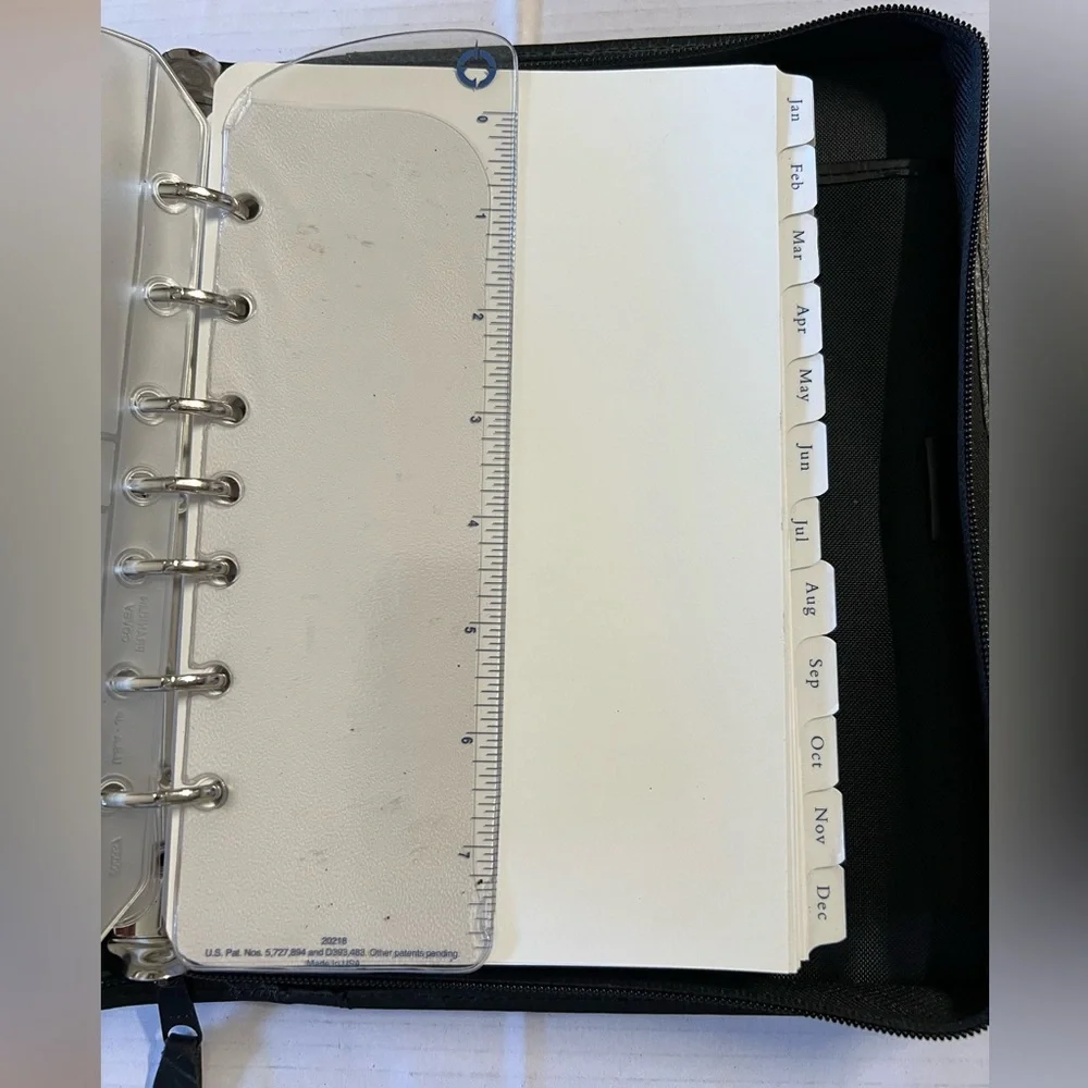 Franklyn Covey Planner Sleek and stylish black leather Planner